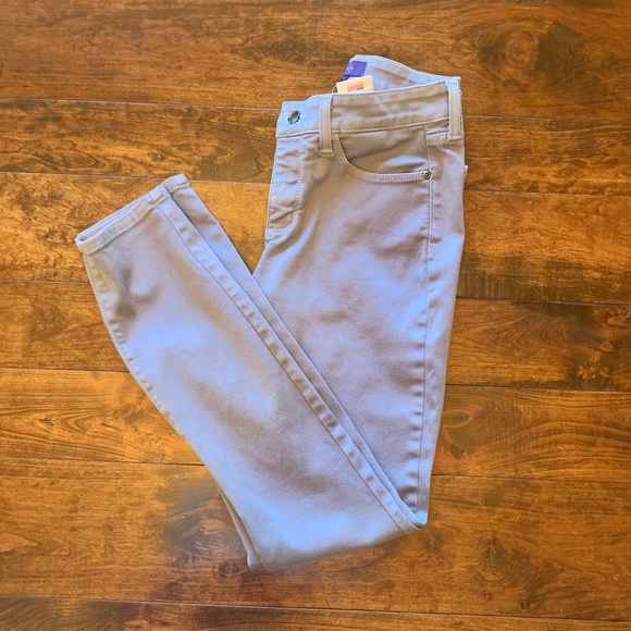 🎉‼️Host Pick‼️🤍 NYDJ Alina Skinny Ankle Pants in "Silverado" - Size 4✨✨✨ - Picture 11 of 15